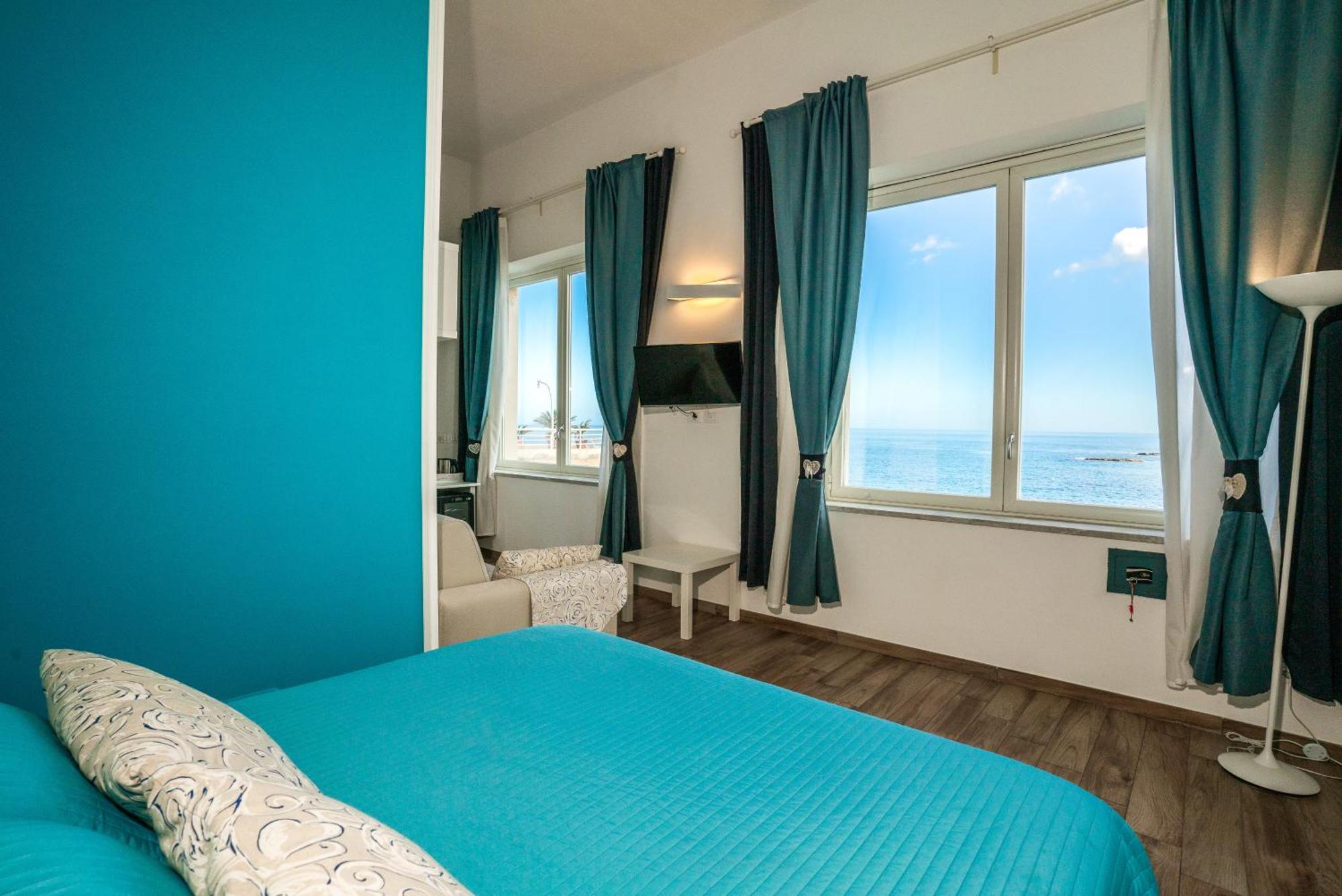Marlove Sea View Siraküza Dış mekan fotoğraf