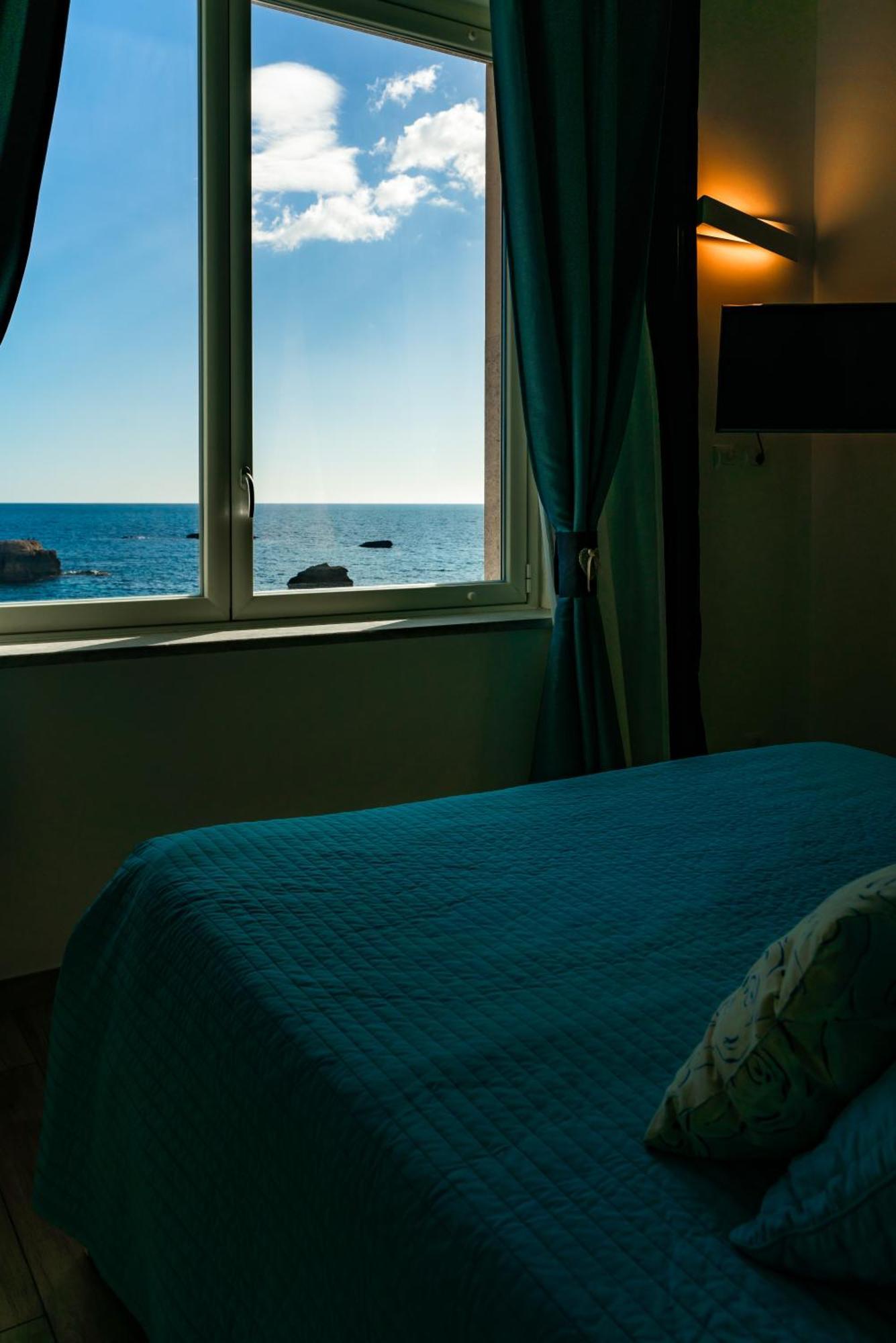 Marlove Sea View Siraküza Dış mekan fotoğraf